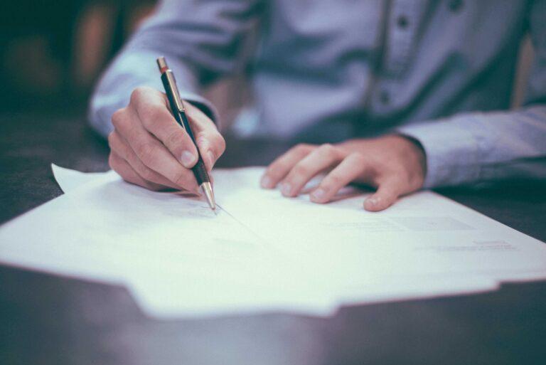 How To End A CV To Impress Employers With Examples